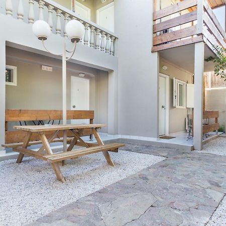 Sunrise Suites Káto Darátsos Eksteriør bilde